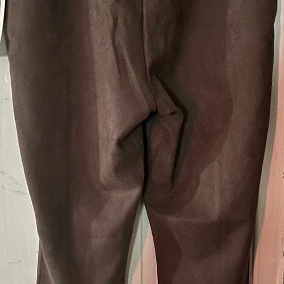 NWT Andrew Marc faux suede pants size xl women taupe color - Picture 3 of 6